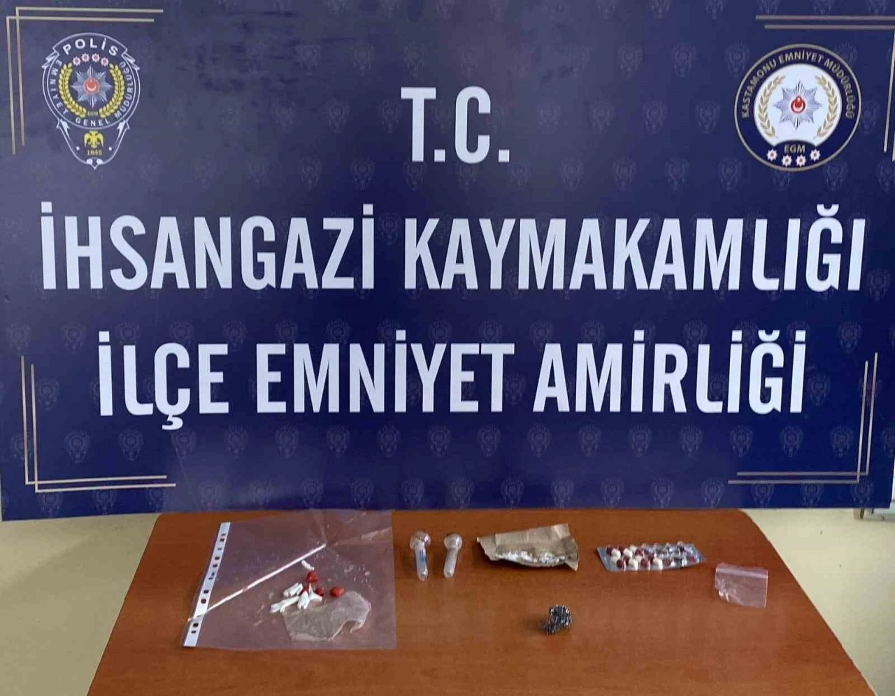 Kastamonu’da  uyuşturucu operasyonu: 3 gözaltı
