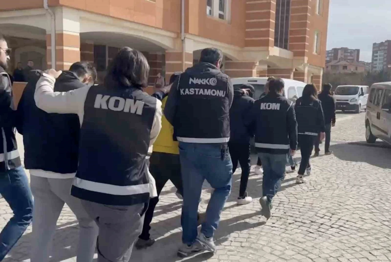 Kastamonu’da uyuşturucu operasyonu: 3 tutuklama
