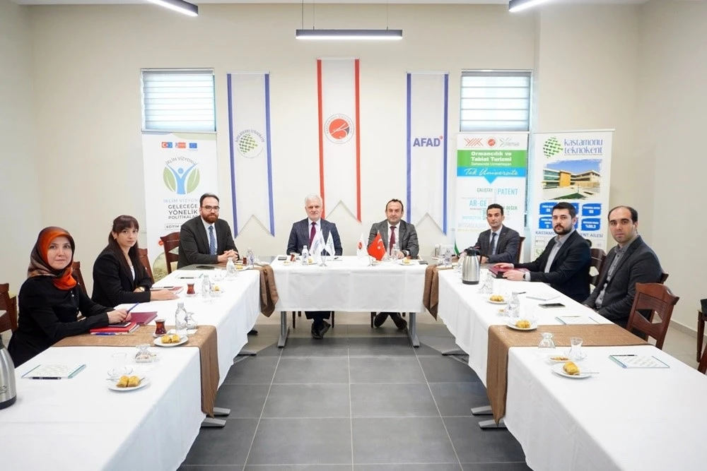 Kastamonu Üniversitesi’nde iklim değişikliğinde geleceğe yönelik izlenecek politikalar konuşuldu
