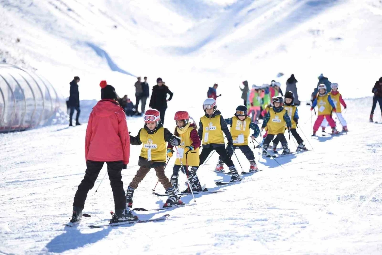 Kayak okulunda yeni dönem kayıtları başladı
