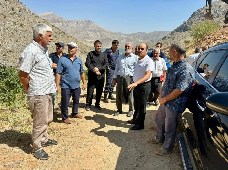 Kaymakam Altınöz, köy yollarını inceledi
