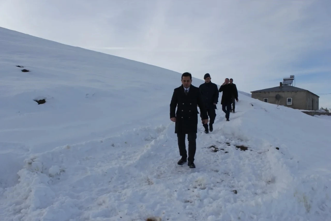 Kaymakam Şahin, köylerde incelemede bulundu
