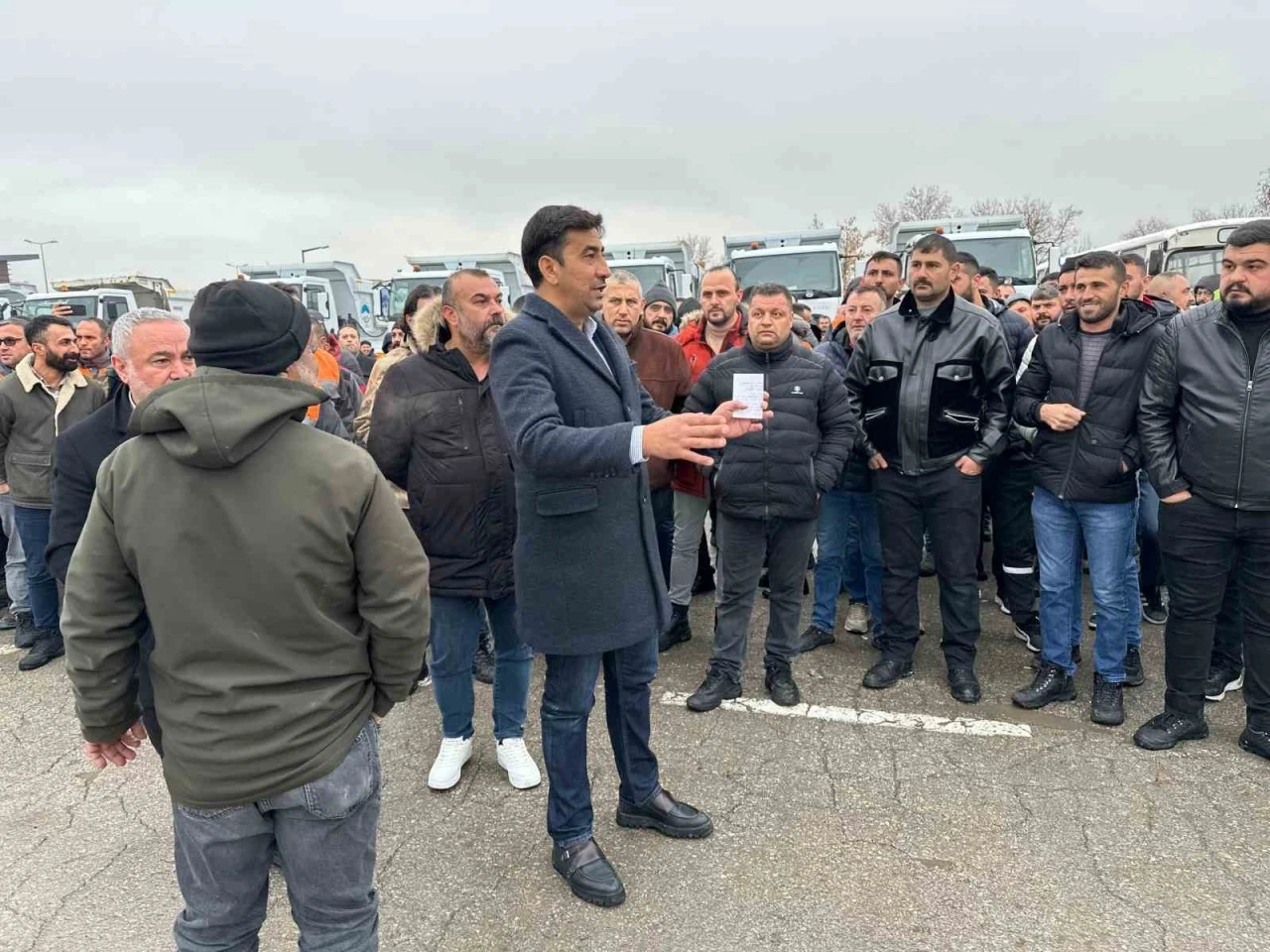 Kayseri’de belediye işçileri iş bıraktı
