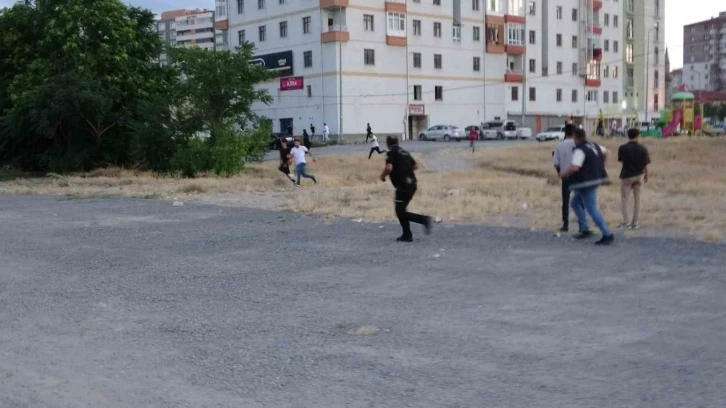 Kayseri’de çıkan olaylarda 21 polis ve 1 itfaiye personeli yaralandı
