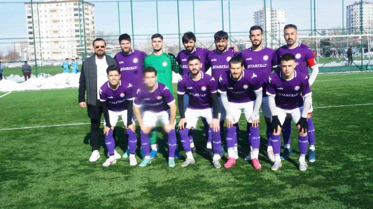 Kayseri Döğerspor lige tutundu
