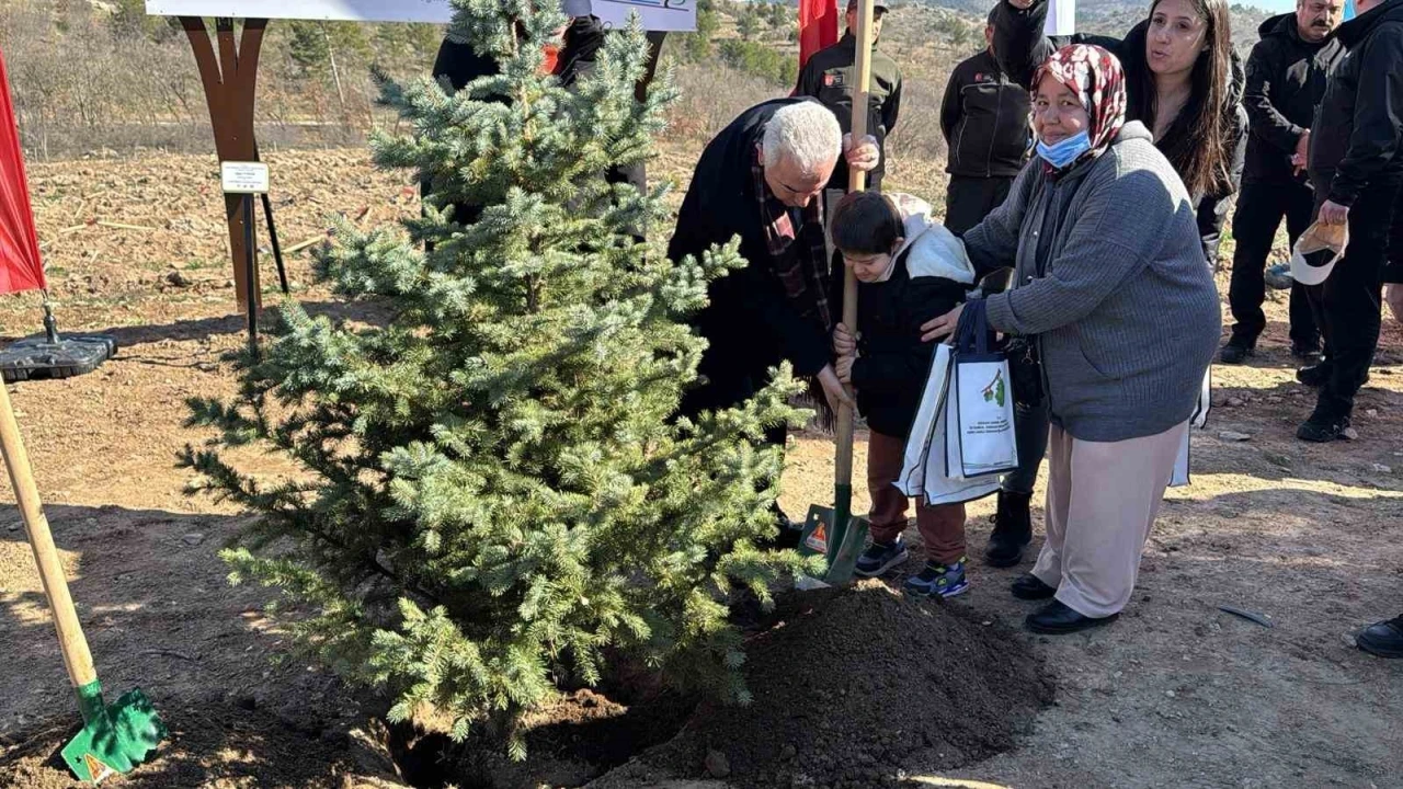 Kırklareli’nde down sendromlular için fidan dikildi
