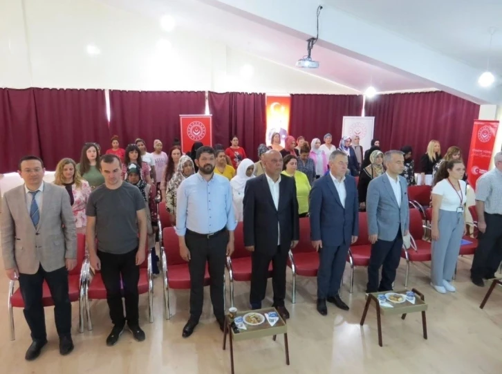 Kırklareli’nde istihdam politikaları ve sağlık hizmetlerine erişim semineri düzenlendi
