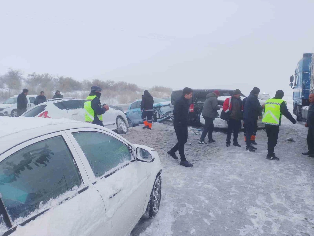 Kırşehir’de kar yağışı kazalara neden oldu
