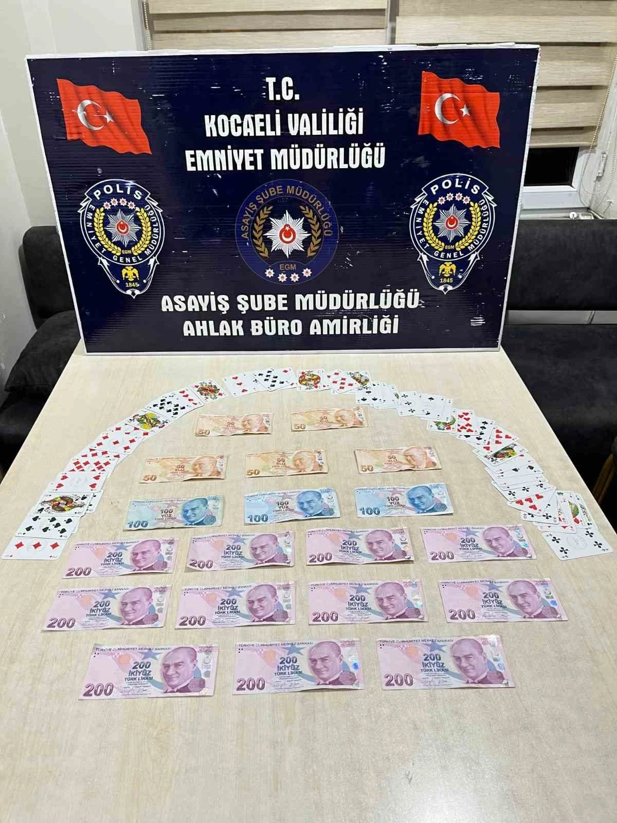 Kocaeli’de kumar baskını
