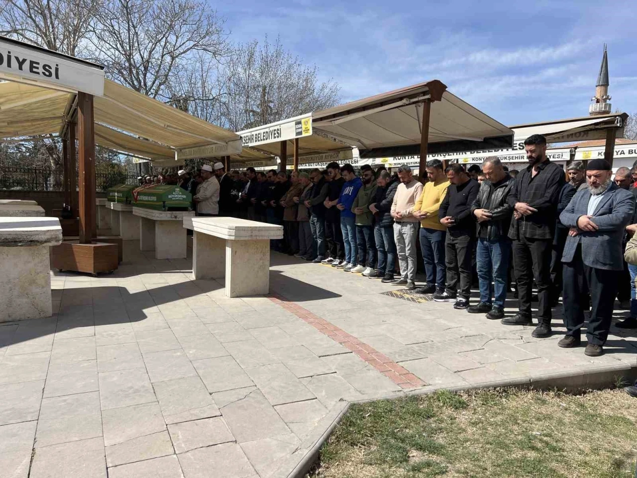 Konya’da boşanma aşamasındaki kocası tarafından öldürülen kadın son yolculuğuna uğurlandı
