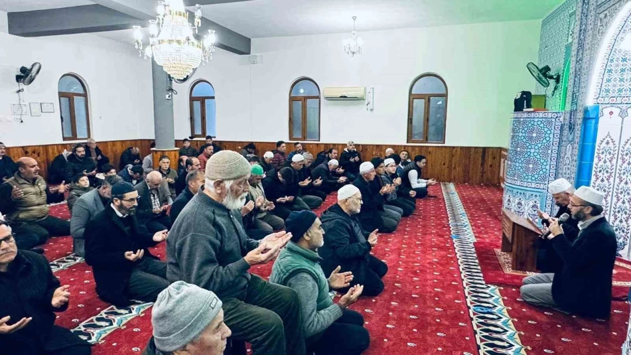 Köyceğiz Gayasarlıoğlu Camii’nde sabah namazı buluşması gerçekleşti
