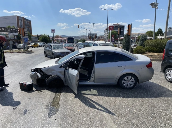 Kula’da trafik kazası: 2 yaralı
