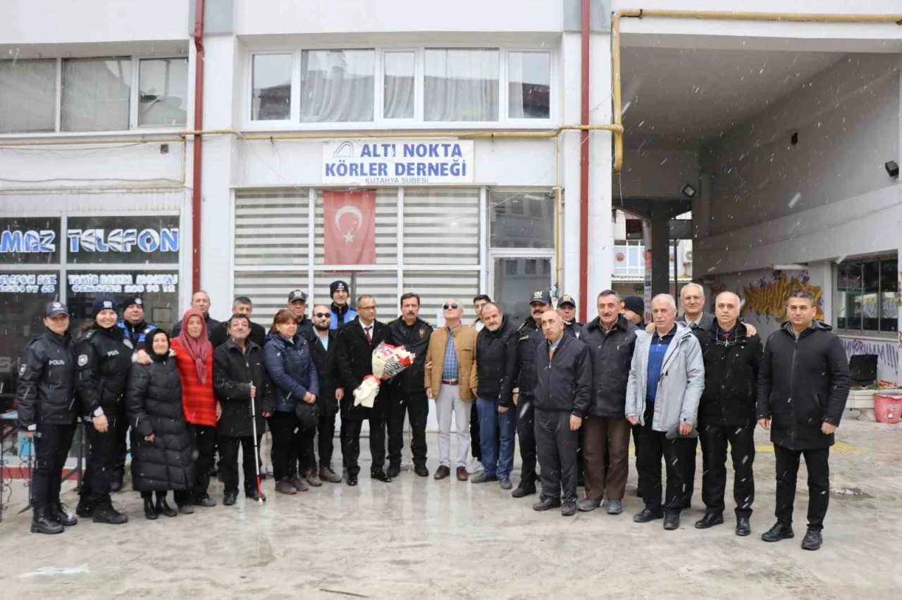 Kütahya İl Emniyet Müdürü Elbir’den Altı Nokta Körler Derneği Kütahya Şubesi’ne anlamlı ziyaret
