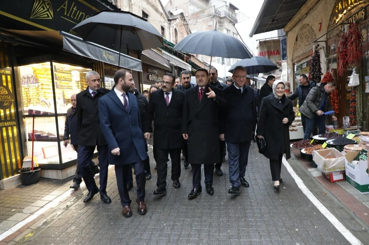 Kütahya protokolü, sokak sağlıklaştırma alanında incelemelerde bulundu
