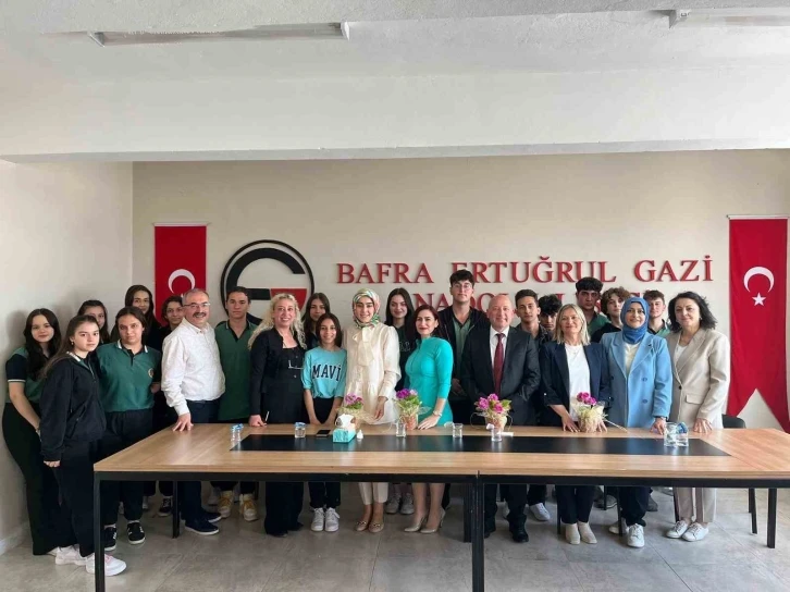 Lise öğrencilerine kariyer gelişimi ve mesleki eğitim semineri
