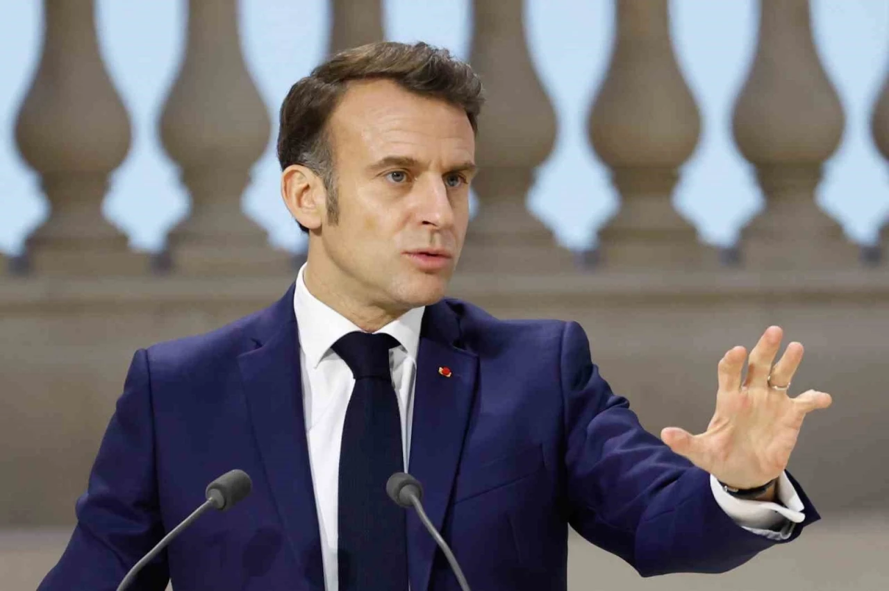 Macron’dan Trump’a: &quot;Putin’e karşı zayıf olamazsın&quot;
