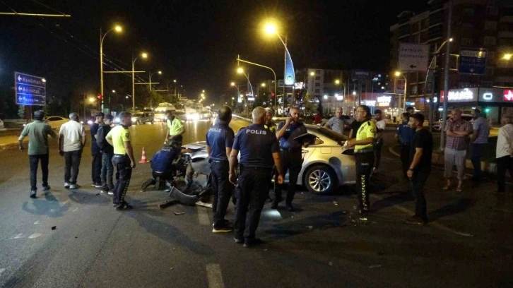 Malatya’da 4 aracın karıştığı kazada ortalık savaş alanına döndü: 3 yaralı
