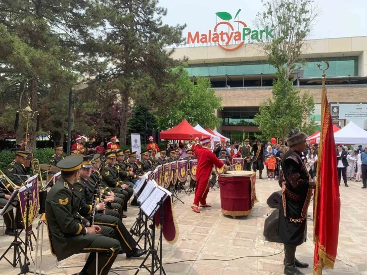 Malatya’da gençlik haftası kutlamaları başladı
