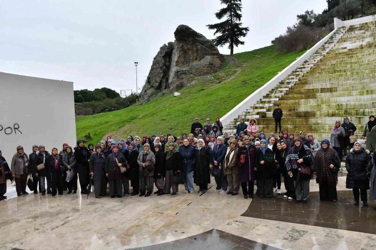 Manisa BÜyükşehir’den yüzlerce kadına kültürel gezi
