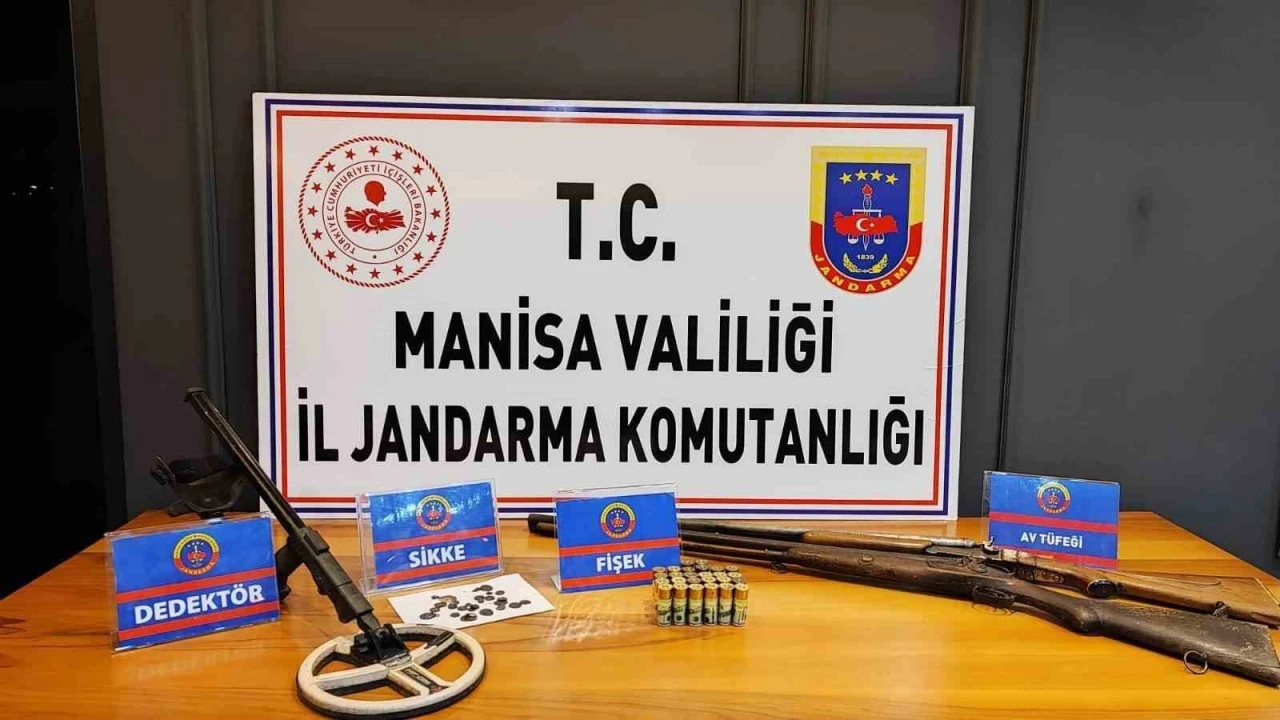 Manisa’da Doğu Roma dönemine ait 23 sikke ele geçirildi
