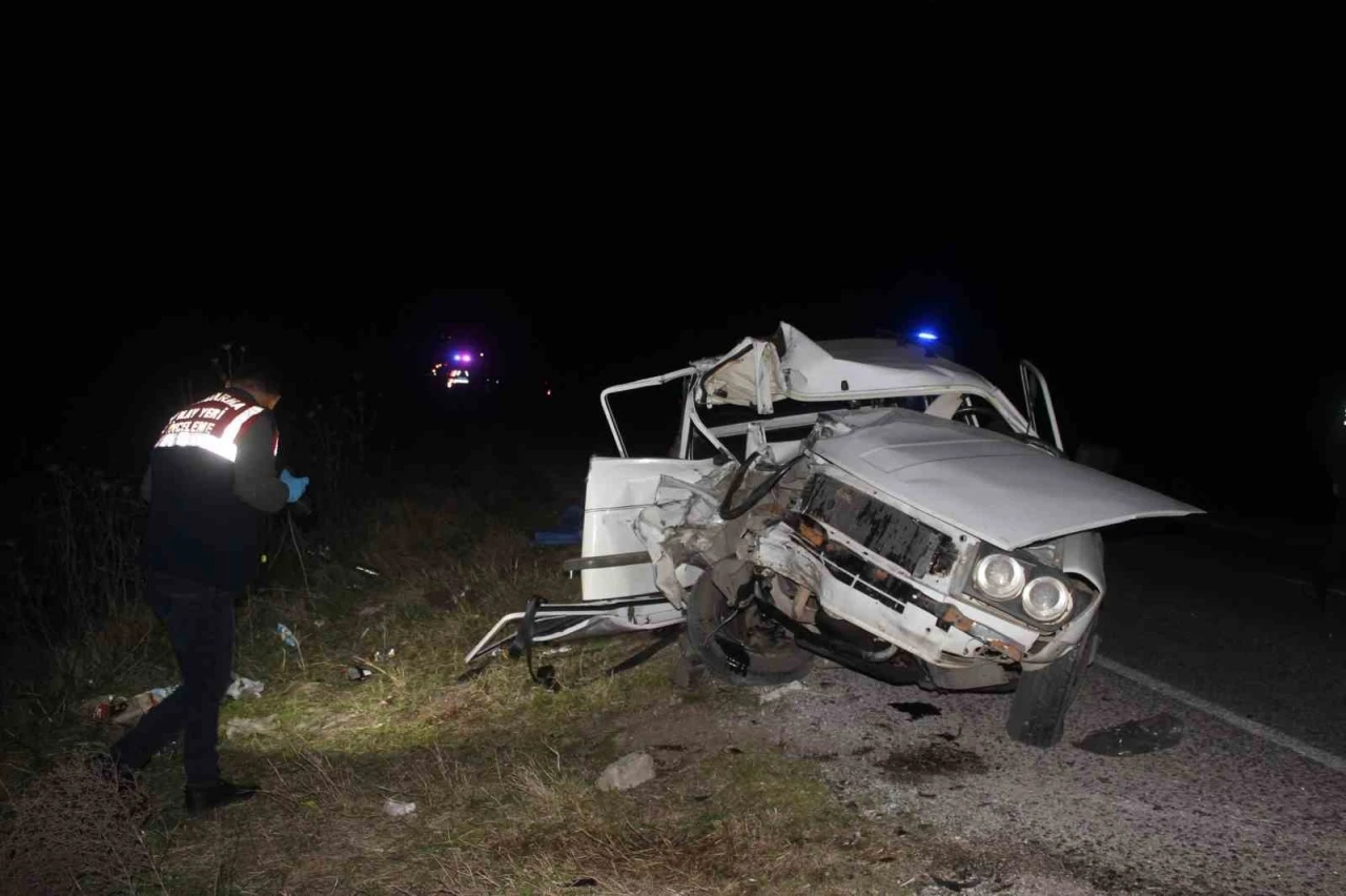 Manisa’da feci kaza: 1 ölü, 2’si ağır 3 yaralı
