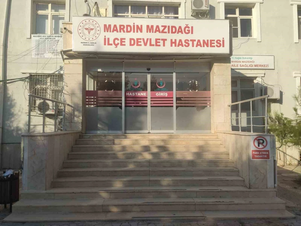 Mardin’de minibüs ile kamyonet çarpıştı: 13 yaralı
