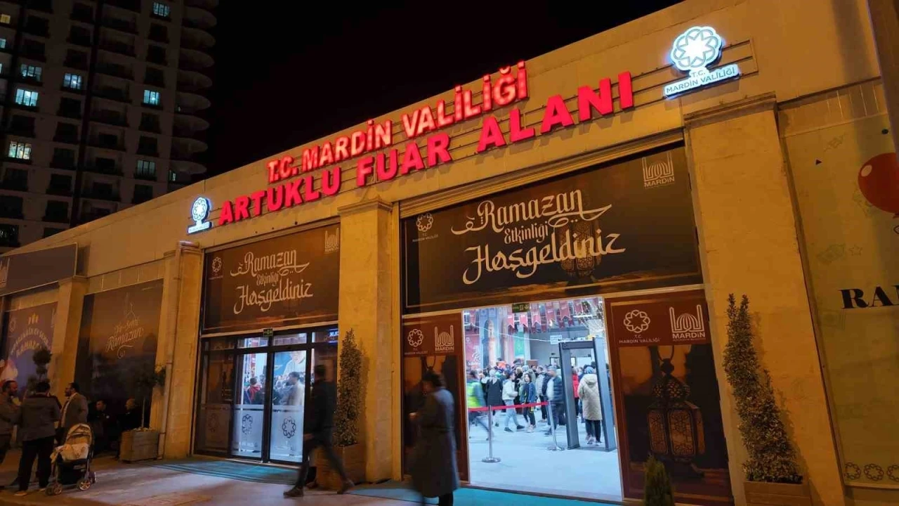 Mardin’de "Ramazan Sokağı"na vatandaşlardan yoğun ilgi
