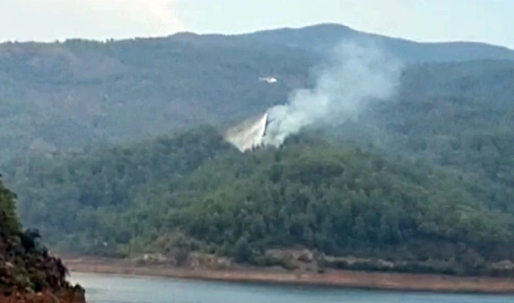 Marmaris’te yıldırım yangını kontrol altına alındı
