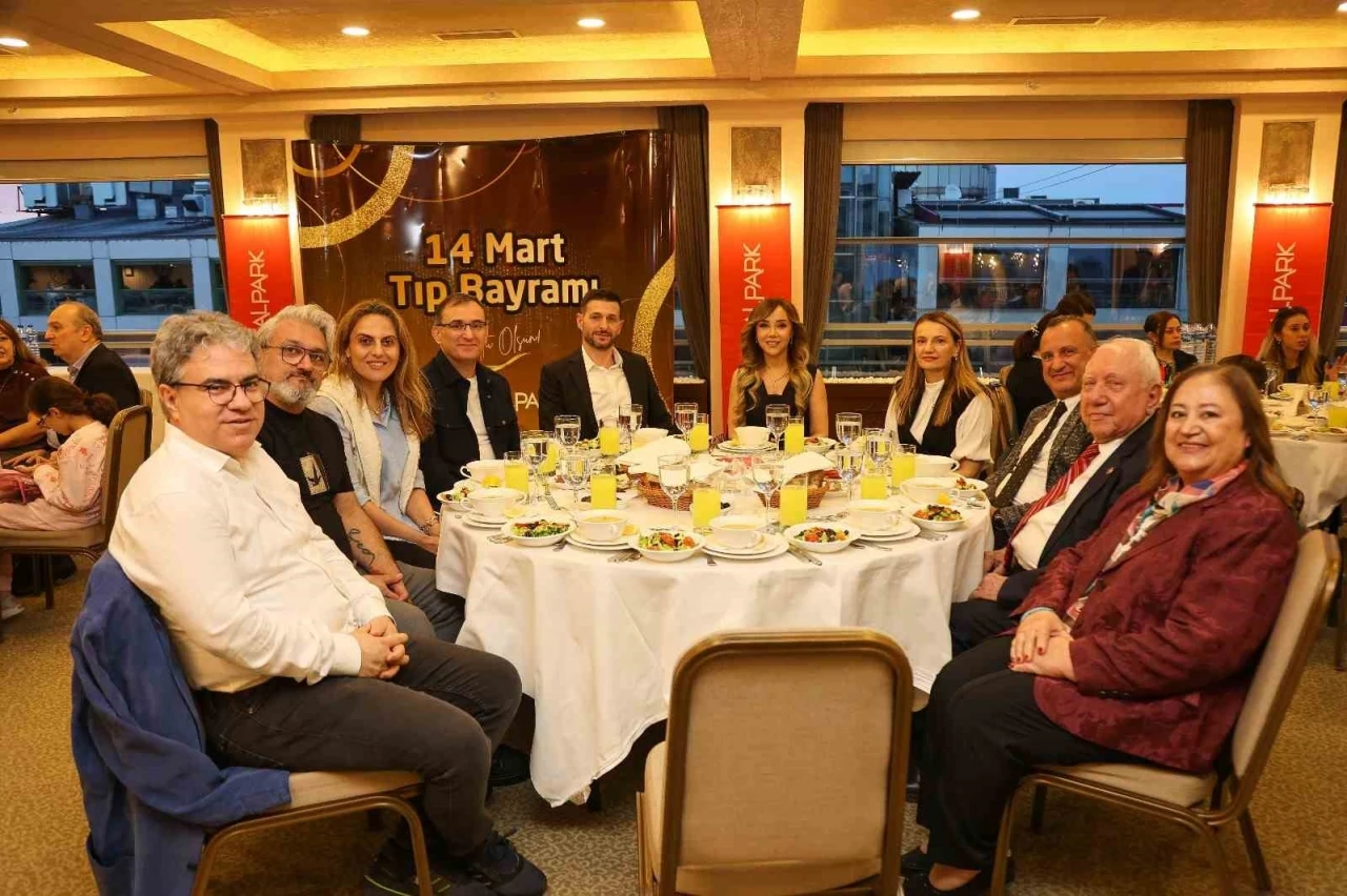 Medical Park Karadeniz’den 14 Mart Tıp Bayramı’na özel iftar yemeği
