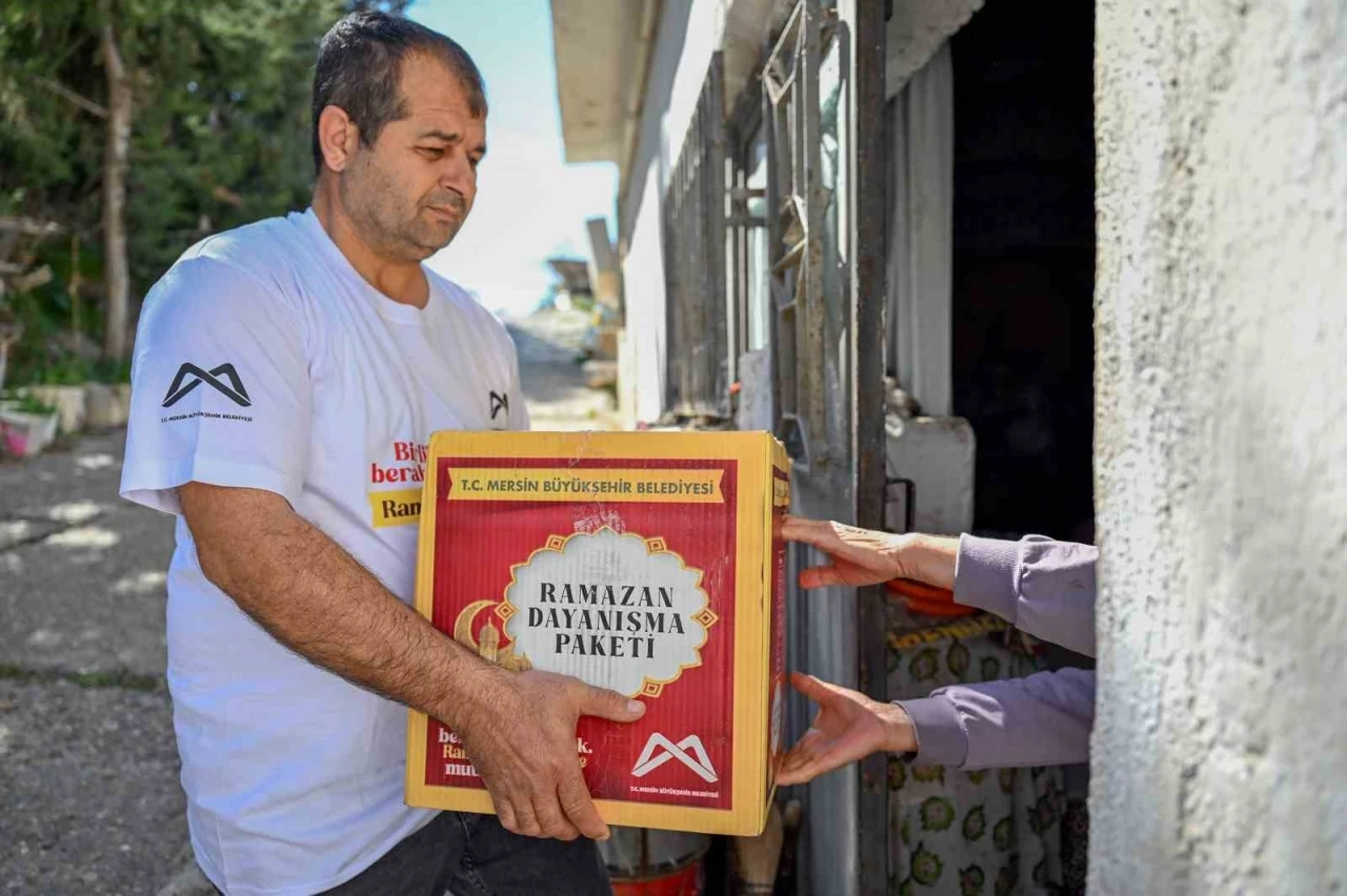 Mersin’de 144 bin haneye ’Ramazan Dayanışma Paketi’ ulaştırılacak
