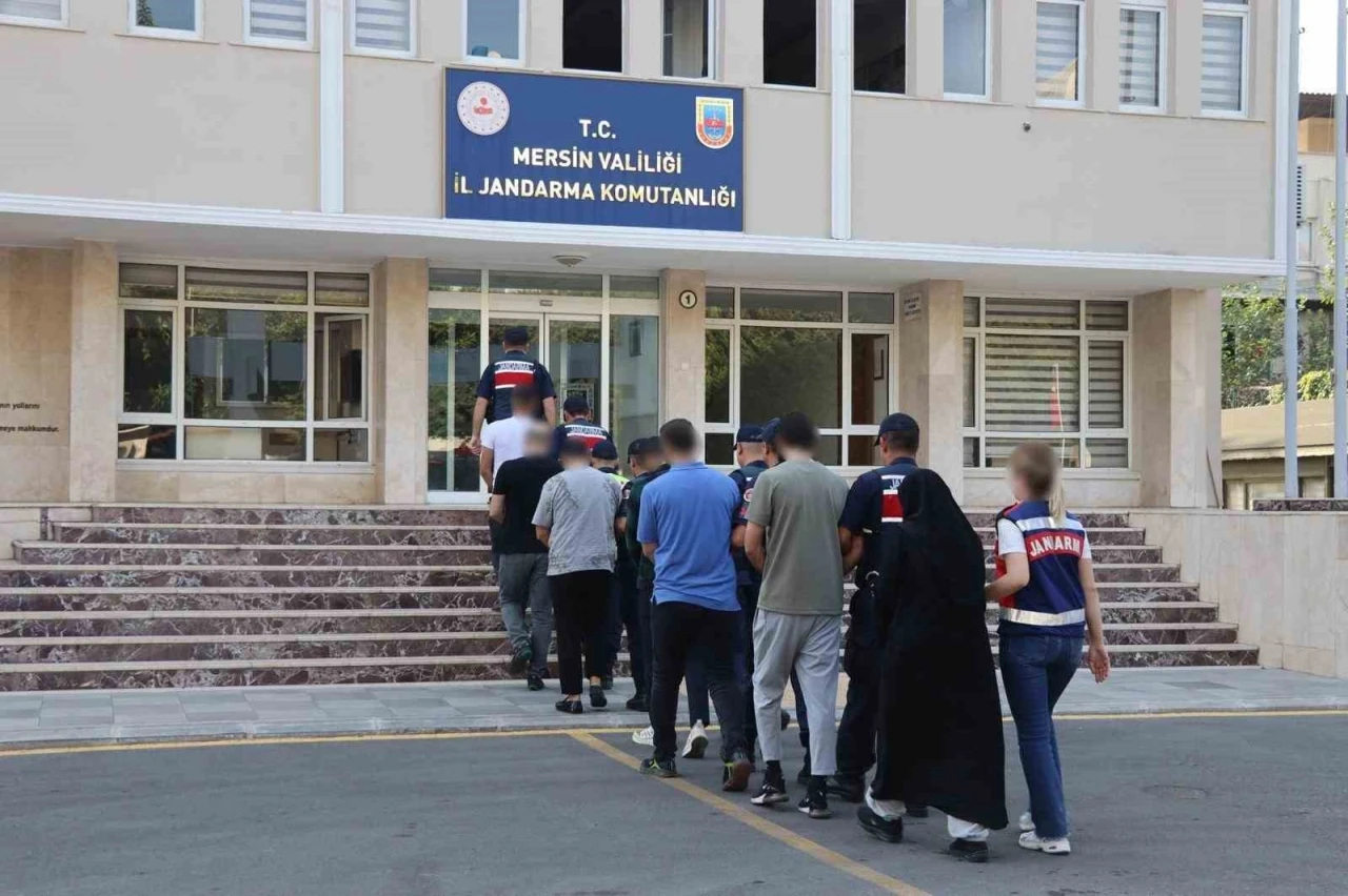 Mersin merkezli 9 ilde DEAŞ operasyonu: 13 gözaltı
