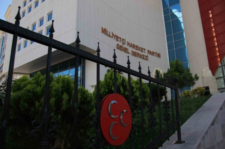 MHP, belediye başkanlarıyla kampa girecek
