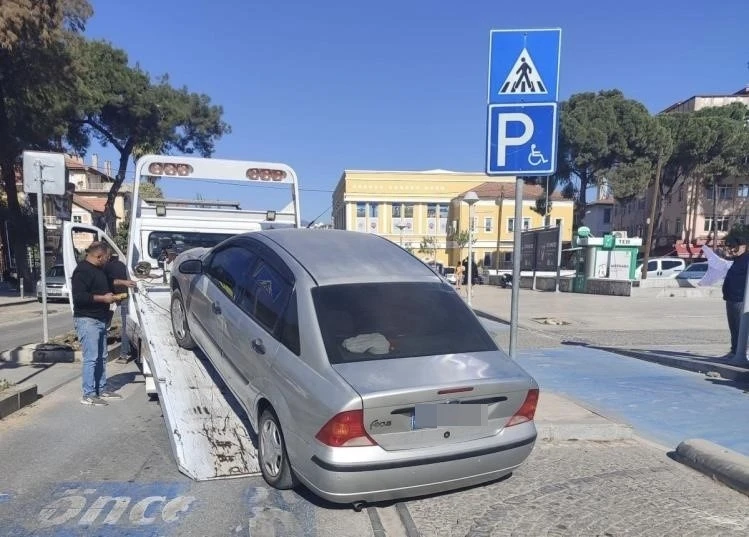 Trafik Ekiplerinden Engelli Park Alanı Denetimi