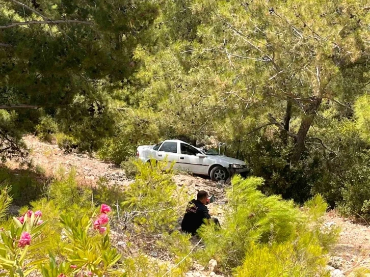 Milas’ta kontrolünü kaybeden otomobil şarampole yuvarlandı: 1 yaralı
