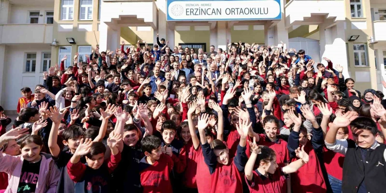 Milli Eğitim Bakanı Tekin Erzincan’a geldi
