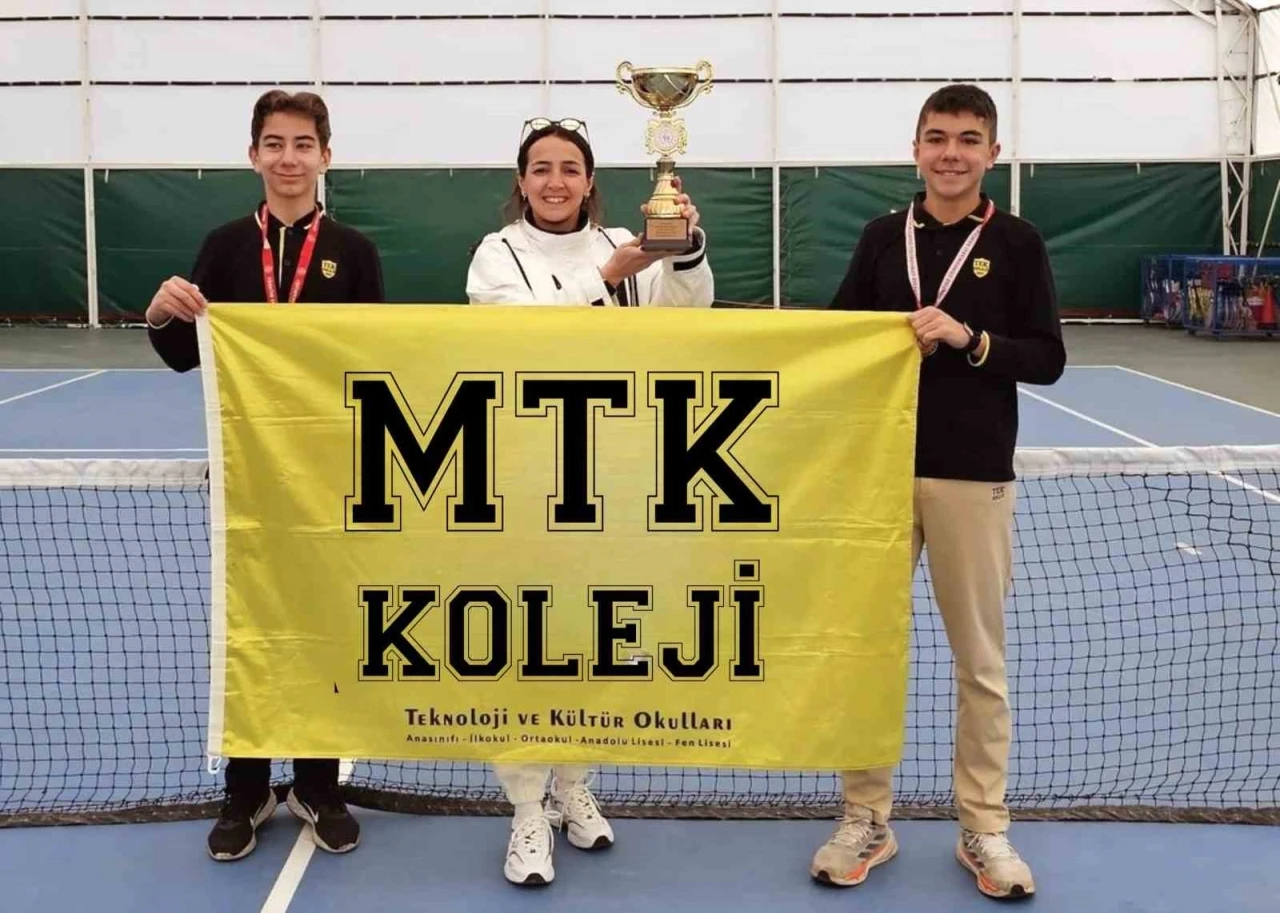 MTK Koleji tenis Muğla şampiyonu
