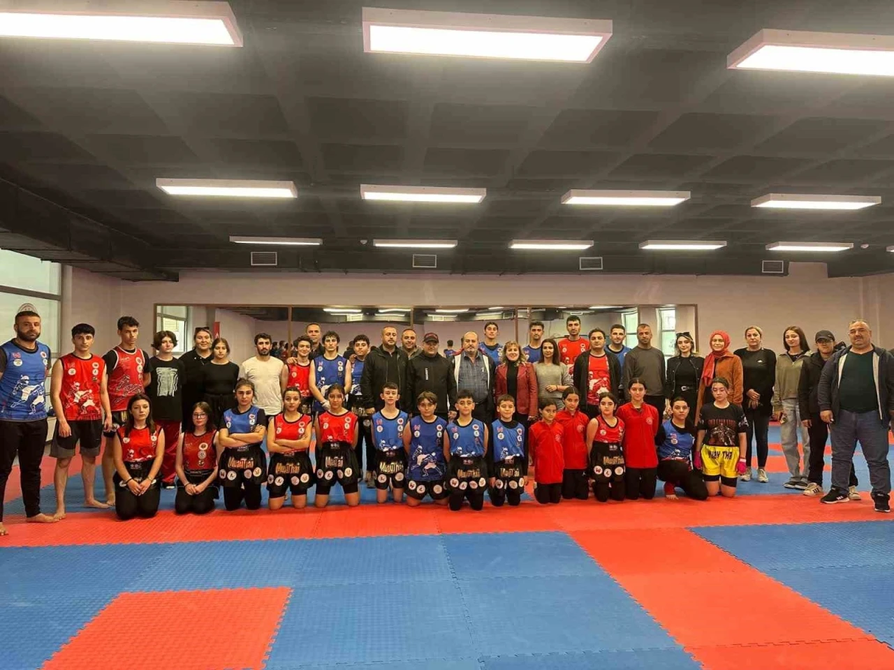 Muay Thai 10. Khan sınavı başarı ile tamamlandı
