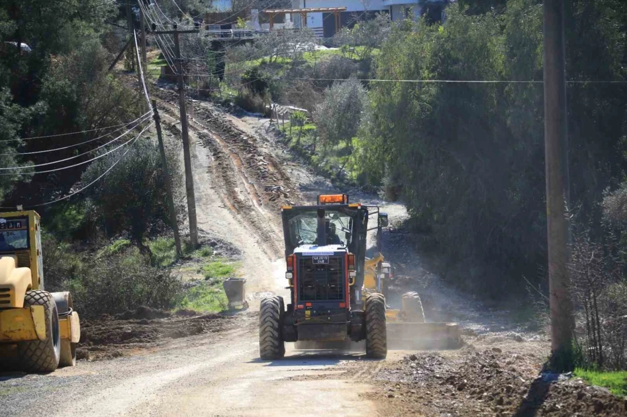 Muğla Büyükşehir’den Ula Ataköy’e 13.5 milyonluk yol yatırımı
