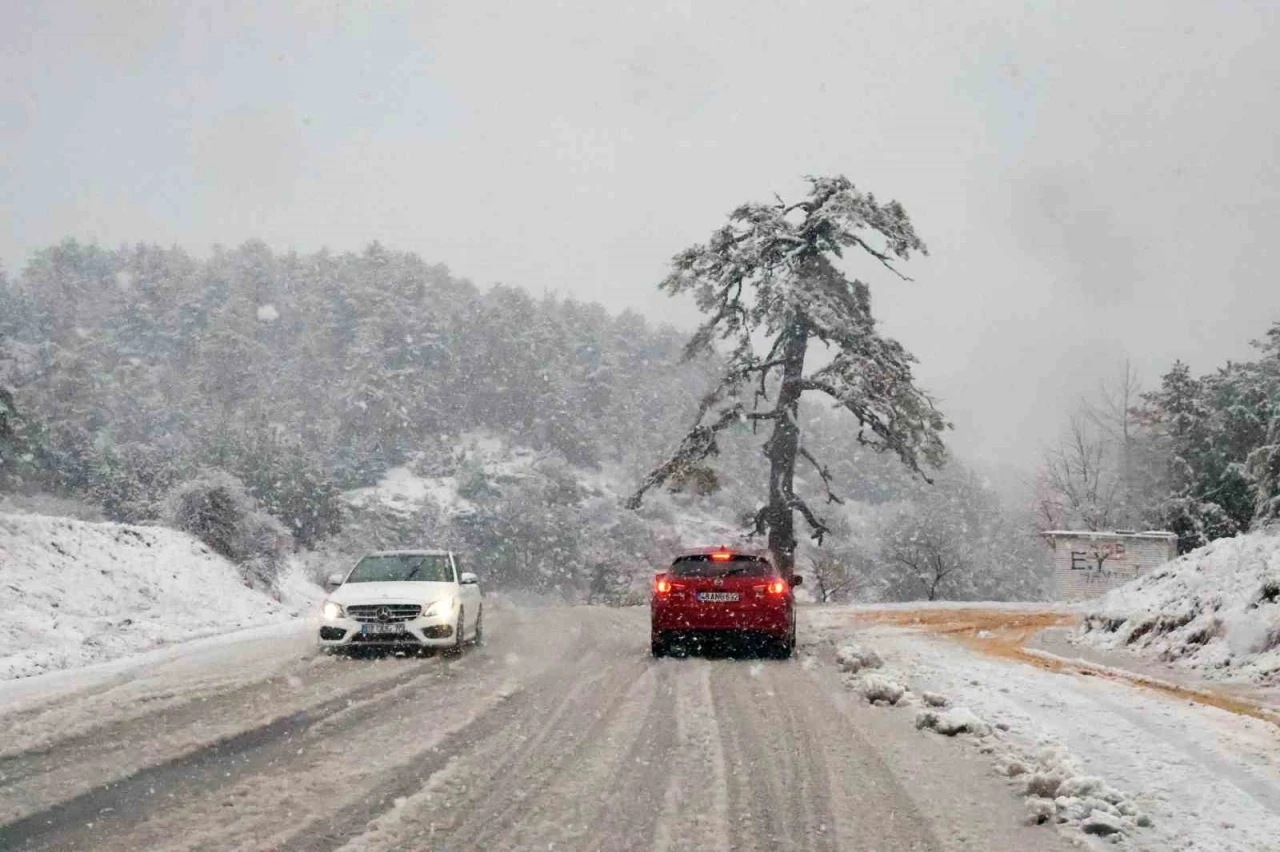 Muğla'nın Yüksek Kesimlerinde Kar Yağışı