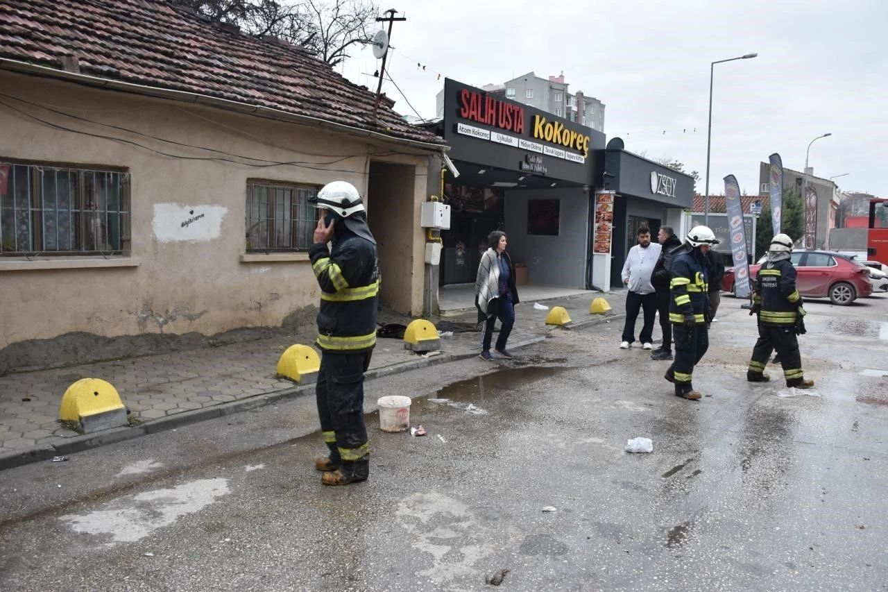 Müstakil binada çıkan yangın korkuttu