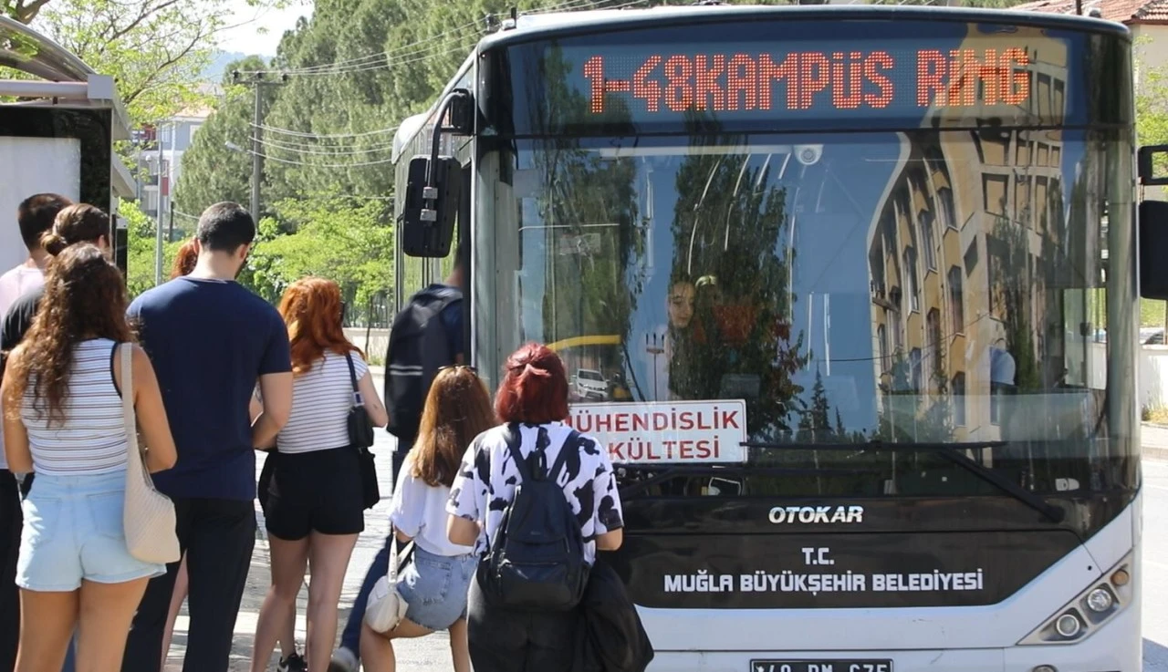 ÜNİVERSİTE ÖĞRENCİLERİNE 1 TL ULAŞIM MÜJDESİ