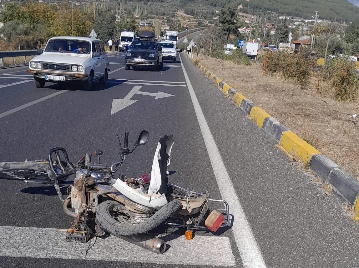 ÖLÜMLÜ KAZA SONRASI YOLU KAPATTILAR