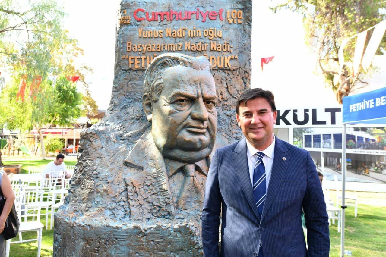 FETHİYE’YE YUNUS NADİ PARK VE ANITI