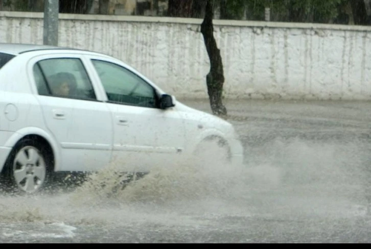 YAZ YAĞMURU ŞAŞIRTTI