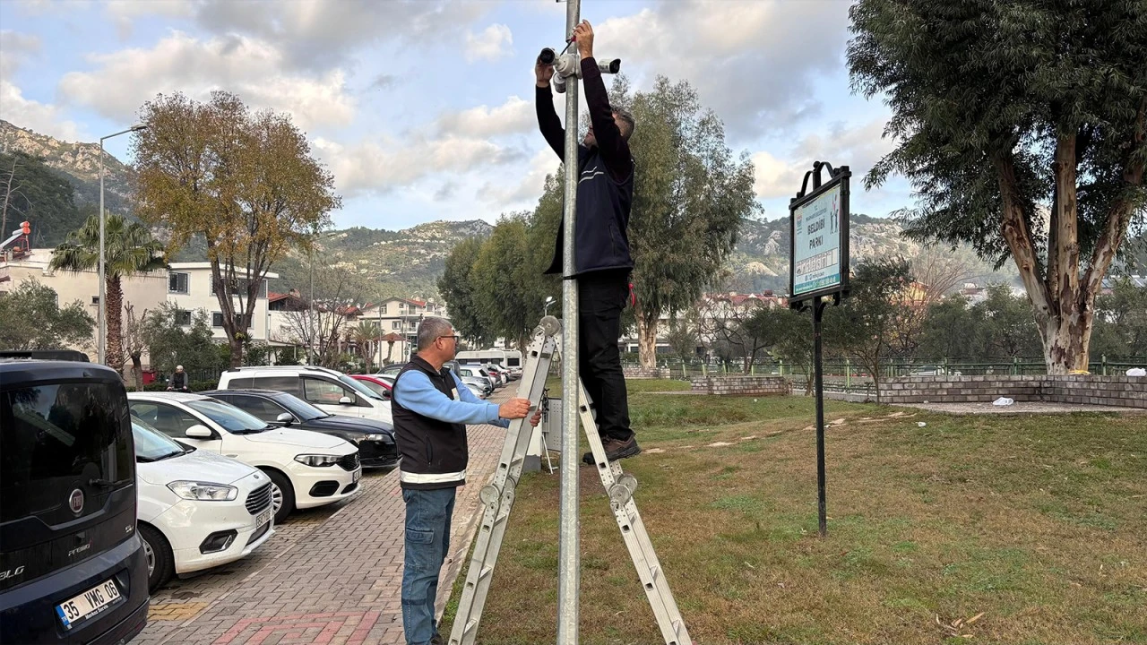 MARMARİS'TE PARKLAR GÜVENLİK KAMERALARIYLA GÜÇLENİYOR