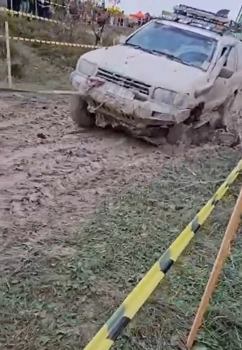 Offroad parkurunda ilginç anlar
