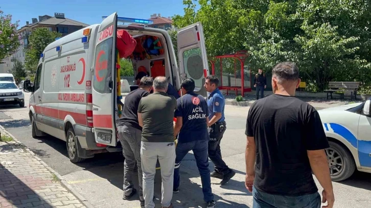 Oğluna veda mesajı atıp, eşinin beylik tabancasıyla kendini yaraladı
