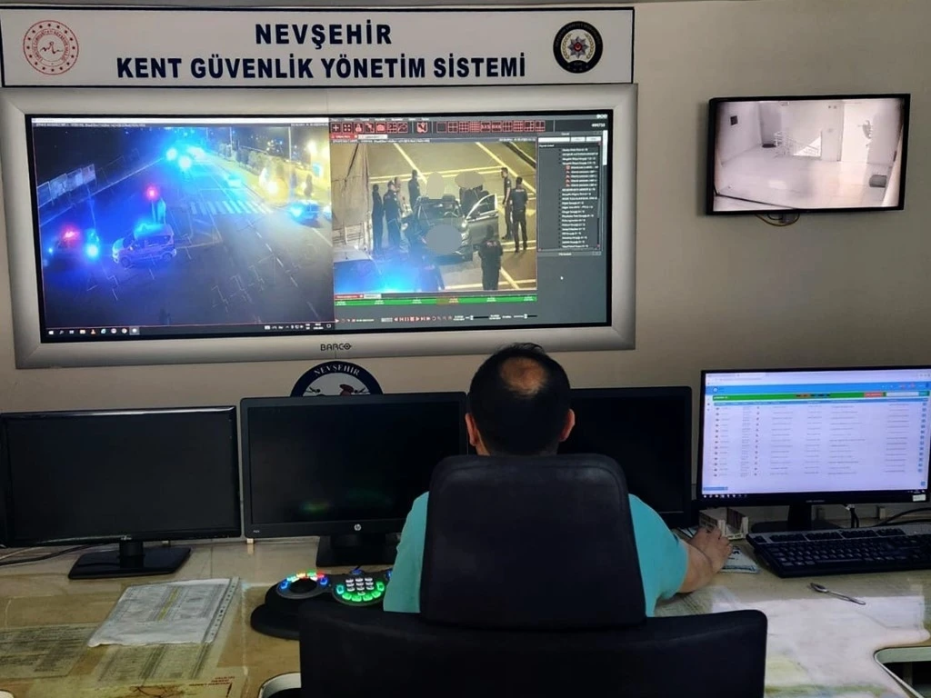 Önce KGYS kameralarına, sonra polise yakalandı
