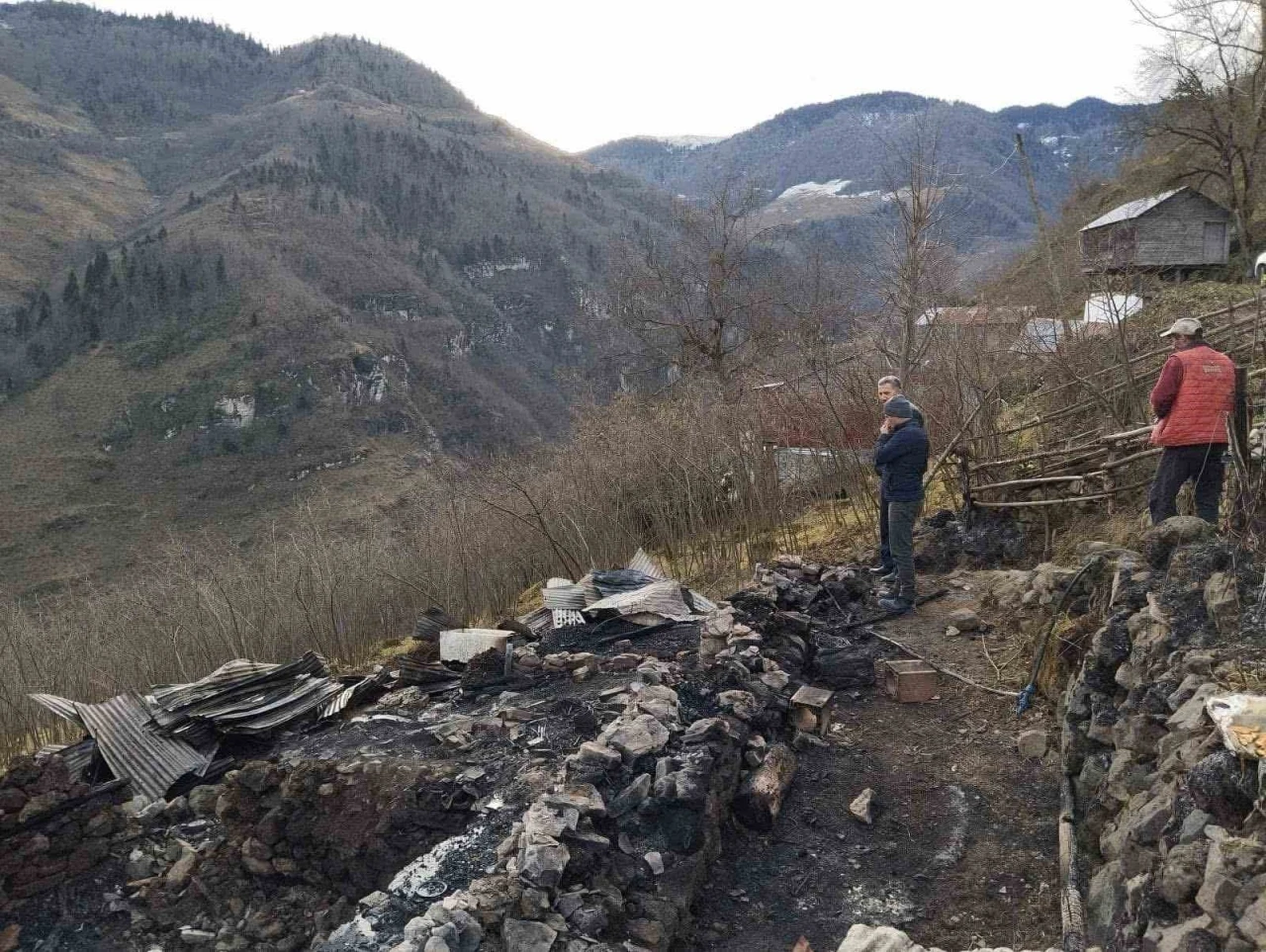 Ordu’da yangında ahşap ev küle döndü
