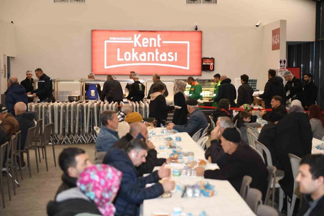 Osmangazi Belediyesi’nin iftar sofralarında Ramazan bereketi
